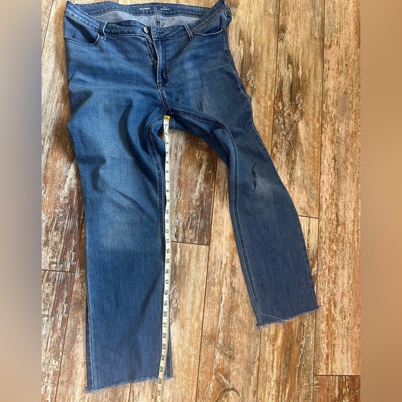 Old Navy Classic Boot Leg Jeans Classic Fit with Rae hem, size 14 - Picture 5 of 6